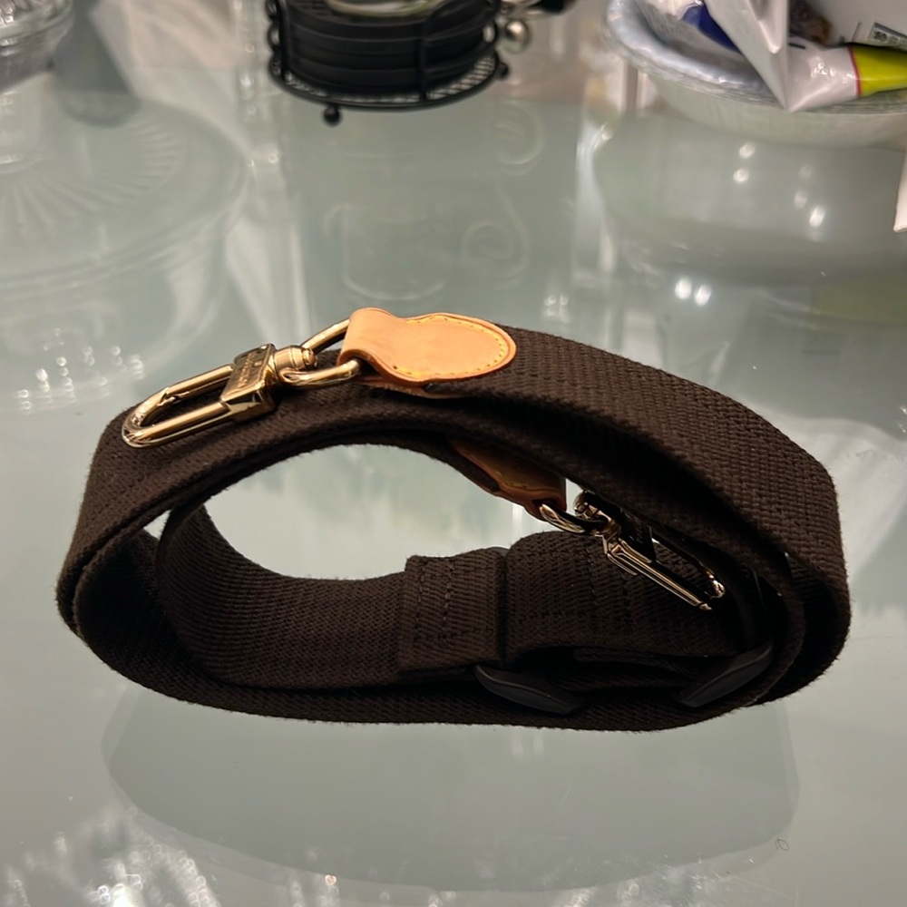 Authentic Louis Vuitton strap! for keepalls or tote or purses it’s adjustable!! - Picture 6 of 7